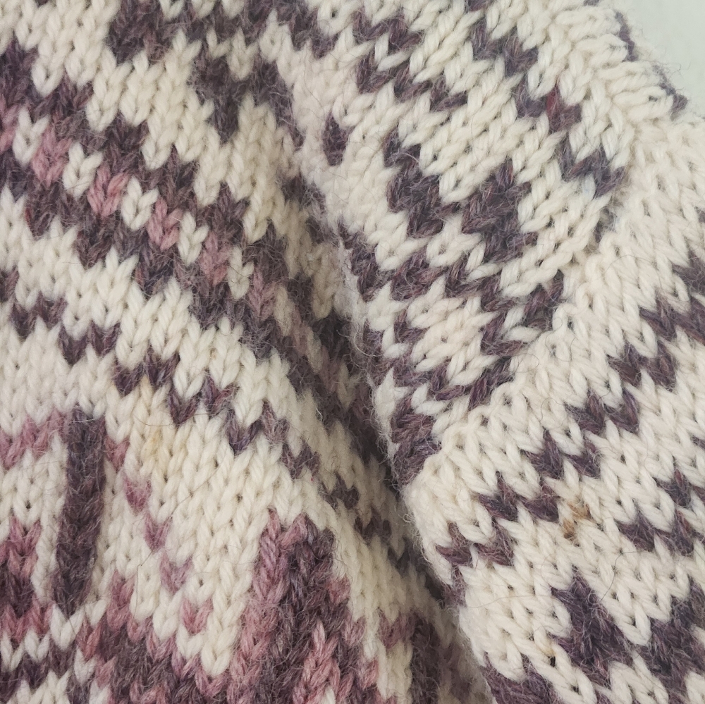 Vintage DALE OF NORWAY Sz 42 Ski Nordic Fair Isle Purple Wool Sweater READ FLAWS - Picture 6 of 9
